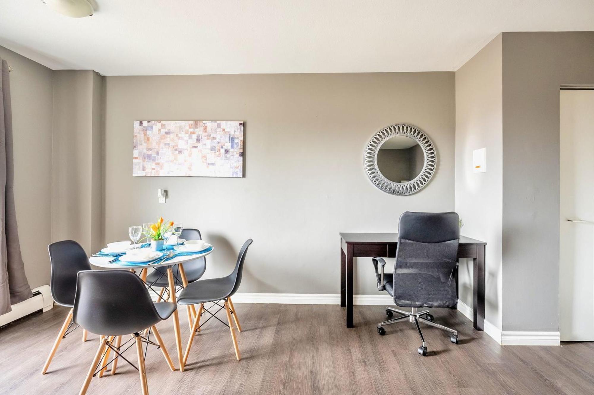 Newly Renovated 2Br Unit In Glenview West Appartement Hamilton Buitenkant foto