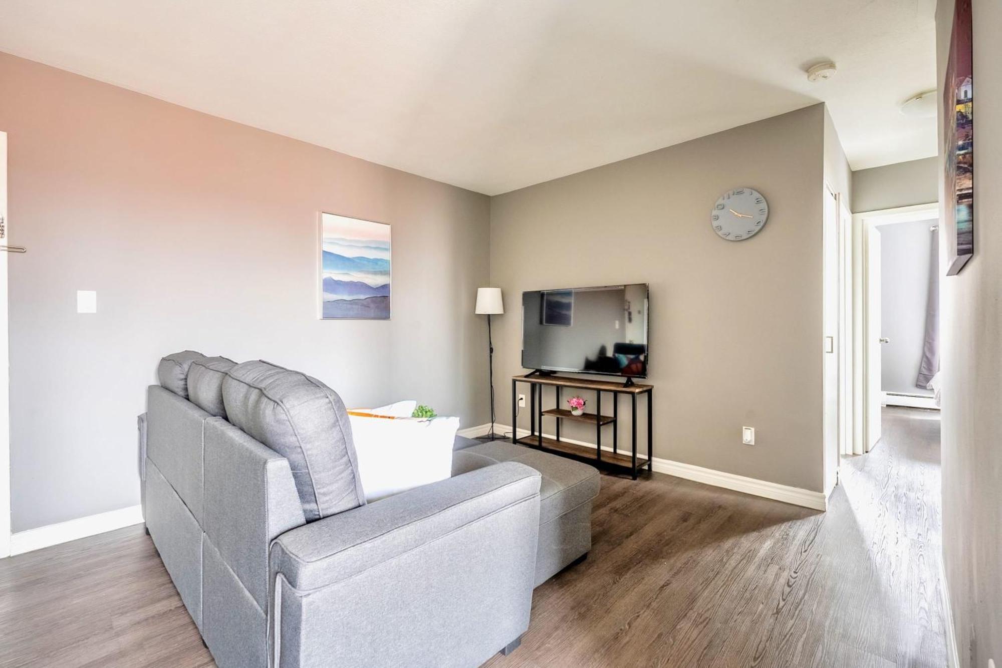 Newly Renovated 2Br Unit In Glenview West Appartement Hamilton Buitenkant foto